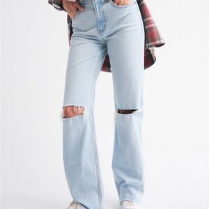 Abercrombie curve love 90s relaxed distressed jeans
